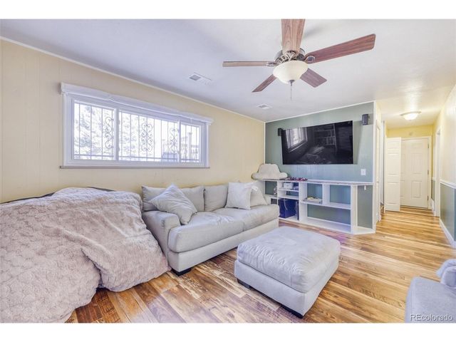 286 E 12th Ave, Broomfield, CO 80020