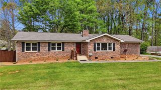 201 Dillard Drive NE, Kennesaw, GA 30144