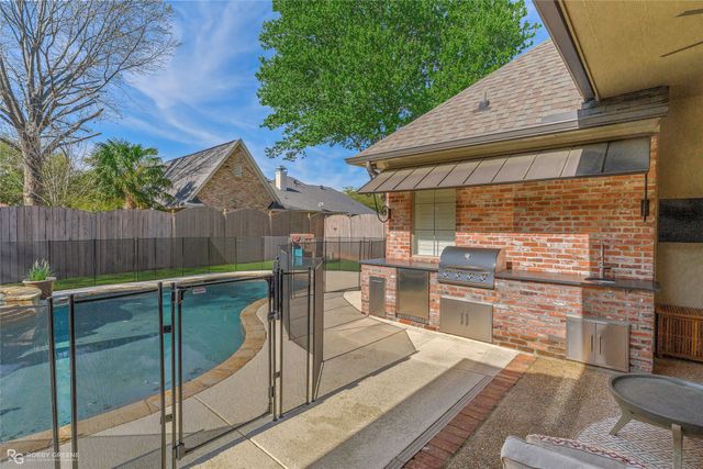 102 Chesterton Court, Bossier City, LA 71111