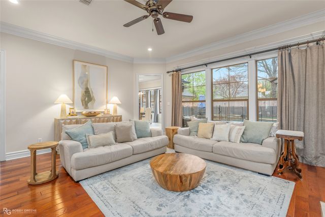 102 Chesterton Court, Bossier City, LA 71111