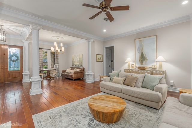 102 Chesterton Court, Bossier City, LA 71111