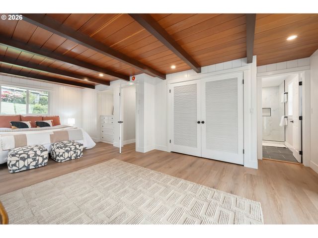2405 W 22ND Ave, Eugene, OR 97405