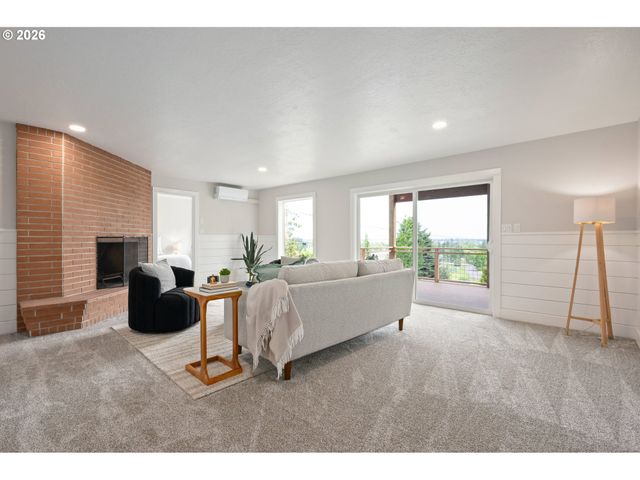 2405 W 22ND Ave, Eugene, OR 97405