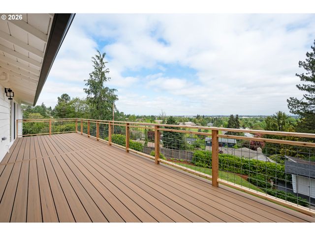 2405 W 22ND Ave, Eugene, OR 97405