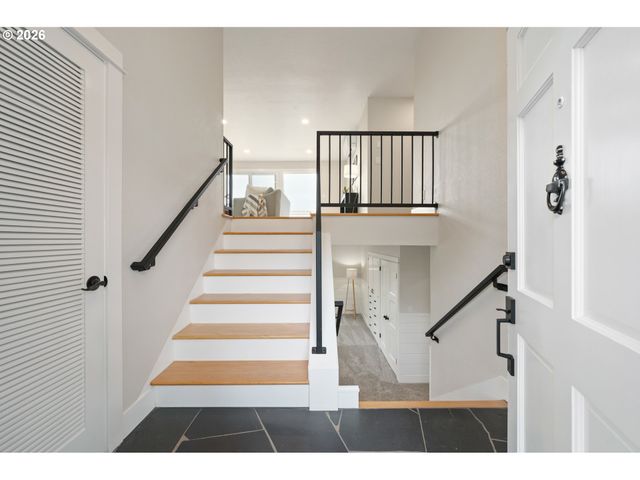 2405 W 22ND Ave, Eugene, OR 97405