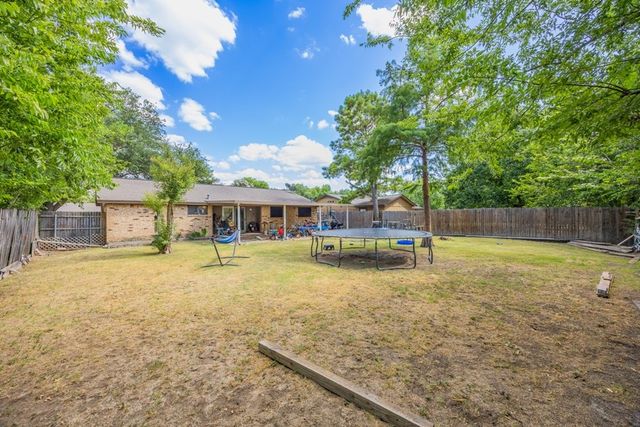 636 Sue Ann Lane, Burleson, TX 76028