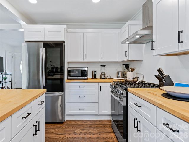 7 Southwicke Drive, Arden, NC 28704