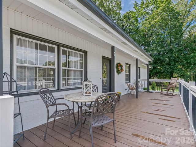 7 Southwicke Drive, Arden, NC 28704