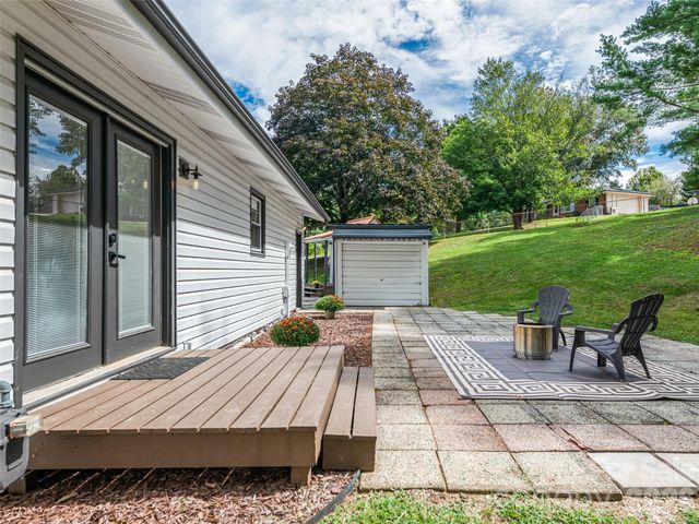 7 Southwicke Drive, Arden, NC 28704
