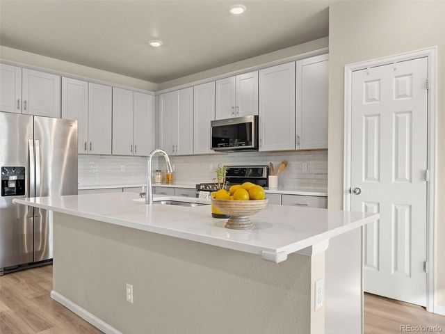 940 Morning Glory Rd, Henderson, CO 80640