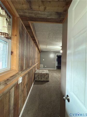 14600 Ramblewood Dr, Chester, VA 23836