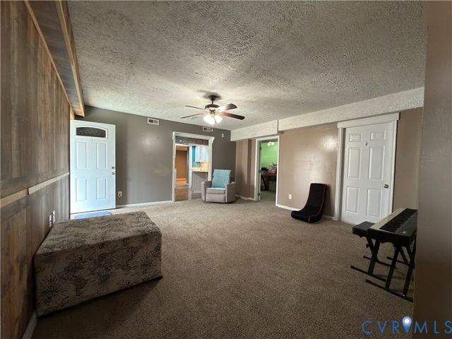 14600 Ramblewood Dr, Chester, VA 23836