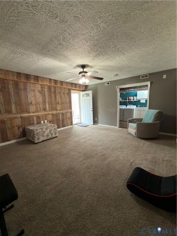 14600 Ramblewood Dr, Chester, VA 23836