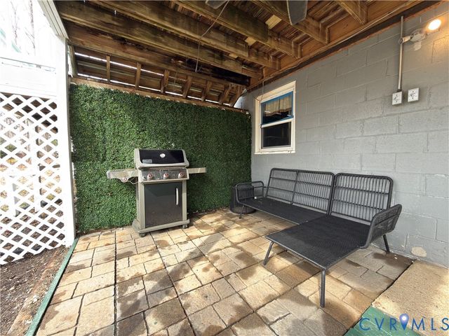 14600 Ramblewood Dr, Chester, VA 23836