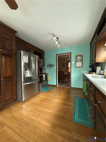 14600 Ramblewood Dr, Chester, VA 23836