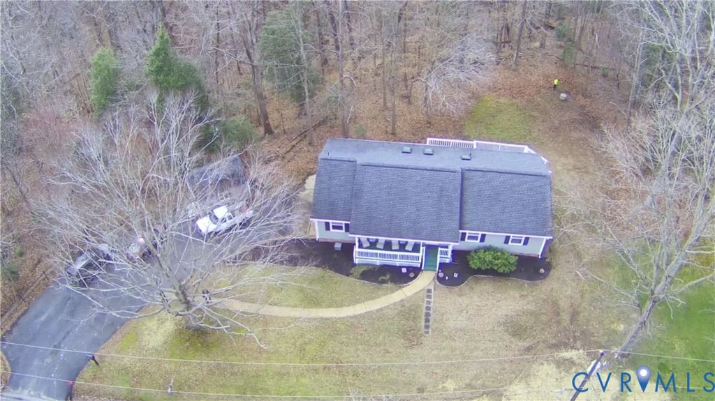 14600 Ramblewood Dr, Chester, VA 23836