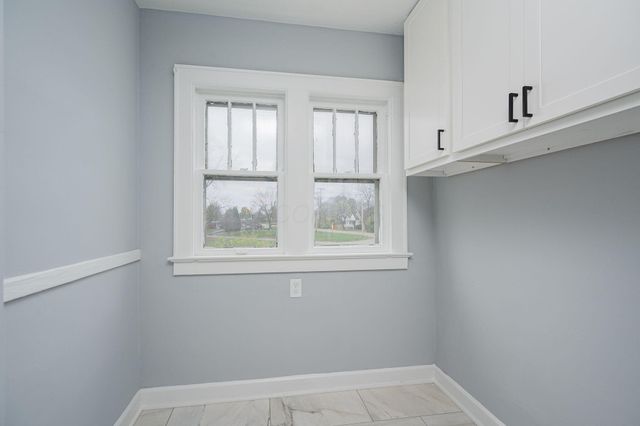 2263-2265 Leonard Avenue, Columbus, OH 43219