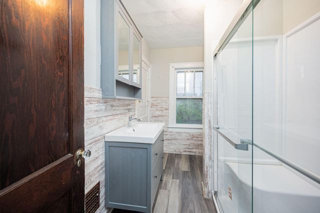 2263-2265 Leonard Avenue, Columbus, OH 43219