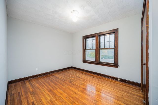 2263-2265 Leonard Avenue, Columbus, OH 43219