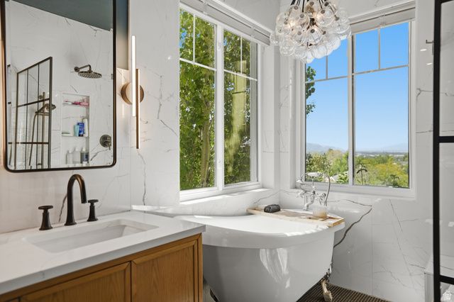 223 E 2050 N, Centerville, UT 84014