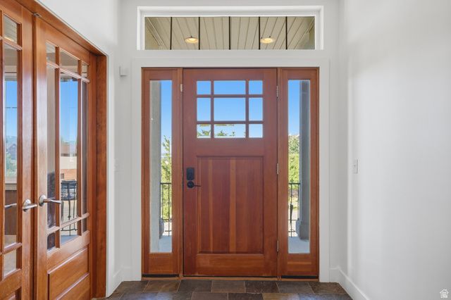 223 E 2050 N, Centerville, UT 84014