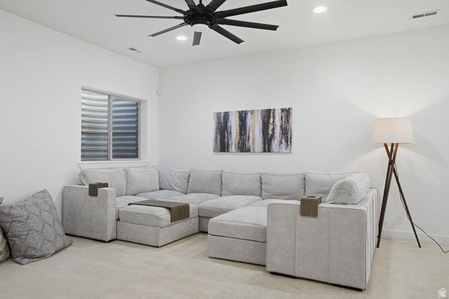223 E 2050 N, Centerville, UT 84014