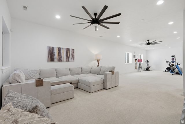 223 E 2050 N, Centerville, UT 84014