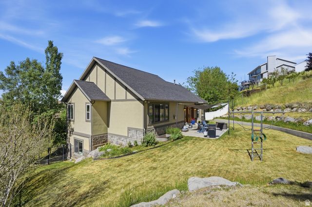 223 E 2050 N, Centerville, UT 84014