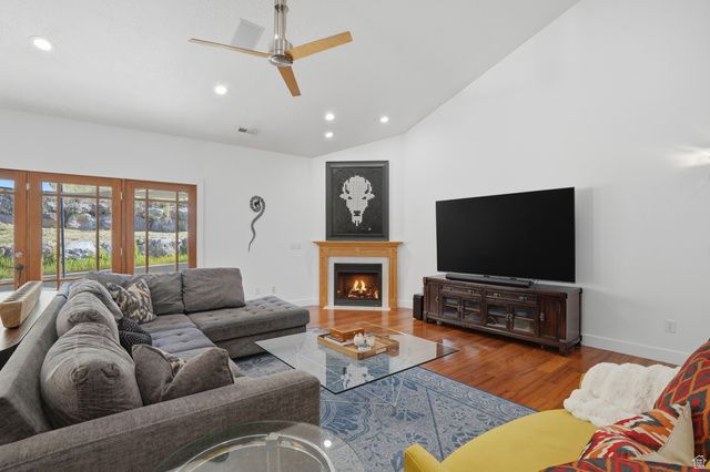 223 E 2050 N, Centerville, UT 84014