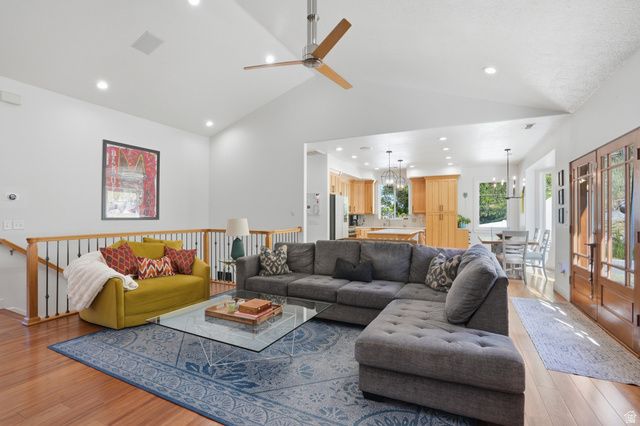 223 E 2050 N, Centerville, UT 84014