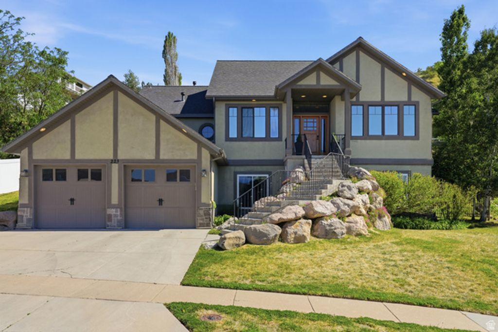 223 E 2050 N, Centerville, UT 84014