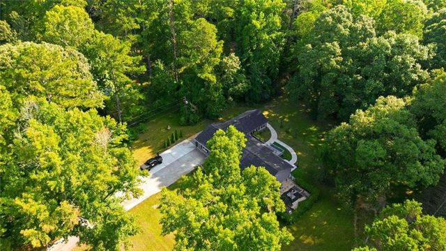 3290 Stonewall Tell Road, Atlanta, GA 30349