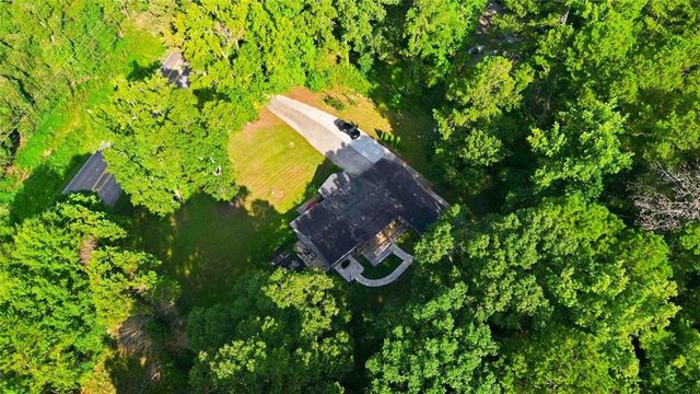 3290 Stonewall Tell Road, Atlanta, GA 30349