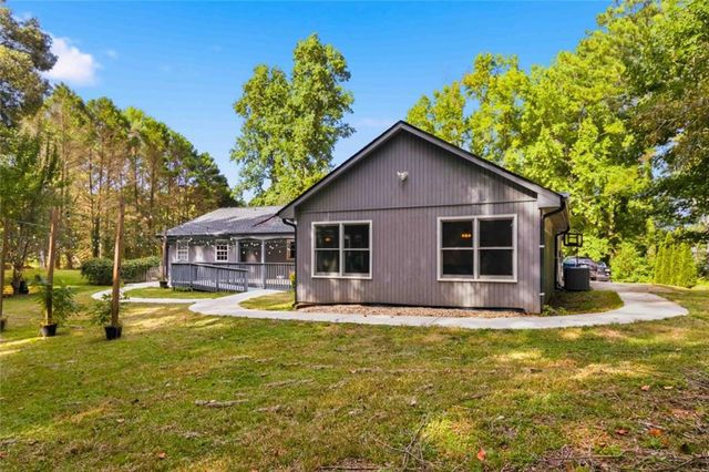 3290 Stonewall Tell Road, Atlanta, GA 30349