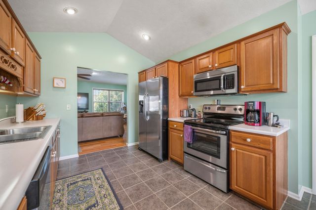 1033 J.D. Circle, Berea, KY 40403