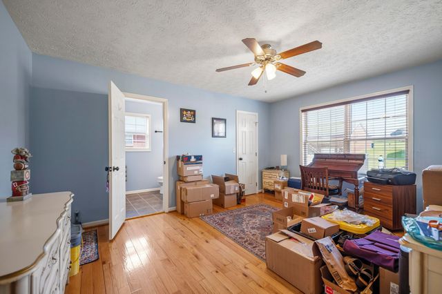 1033 J.D. Circle, Berea, KY 40403