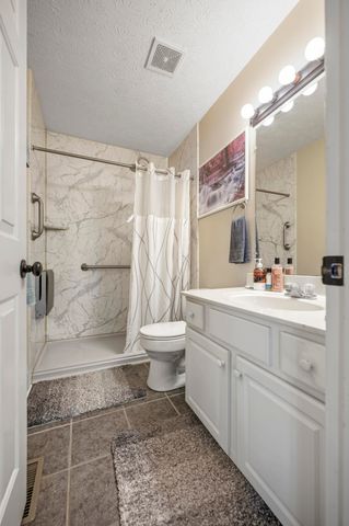 1033 J.D. Circle, Berea, KY 40403