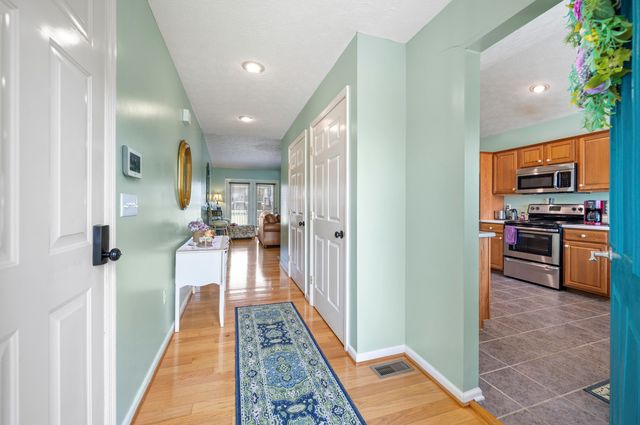 1033 J.D. Circle, Berea, KY 40403