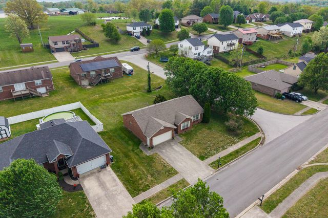 1033 J.D. Circle, Berea, KY 40403