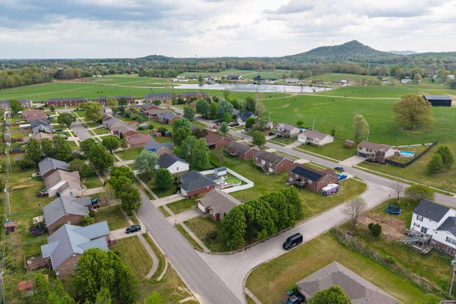 1033 J.D. Circle, Berea, KY 40403