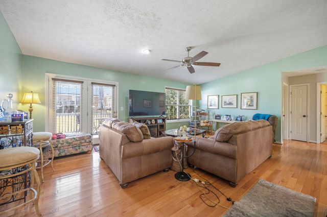 1033 J.D. Circle, Berea, KY 40403