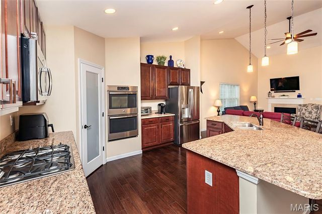 16128 Amber Vista Drive, Ballwin, MO 63021