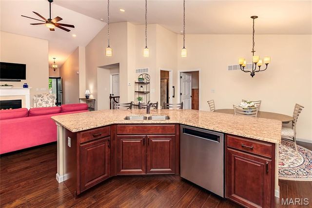 16128 Amber Vista Drive, Ballwin, MO 63021