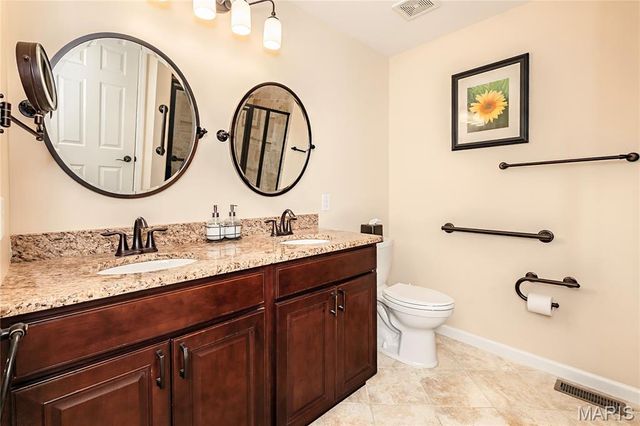 16128 Amber Vista Drive, Ballwin, MO 63021