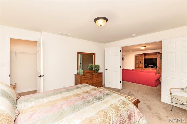 16128 Amber Vista Drive, Ballwin, MO 63021
