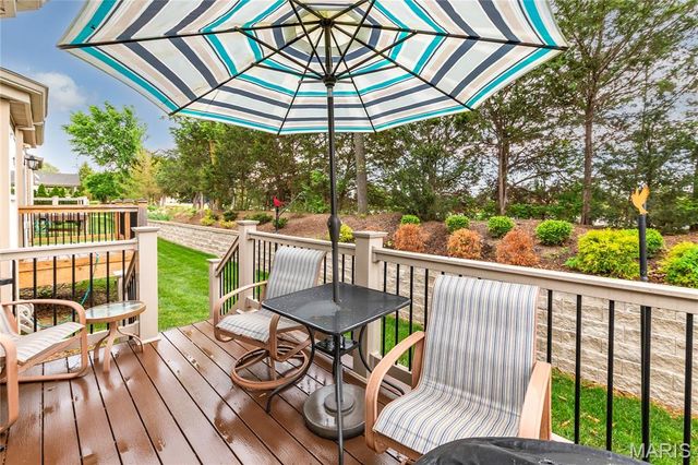 16128 Amber Vista Drive, Ballwin, MO 63021