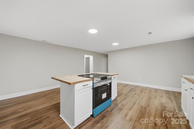 702 N 9th Street, Bessemer City, NC 28016