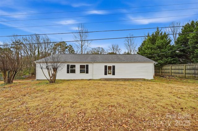 702 N 9th Street, Bessemer City, NC 28016