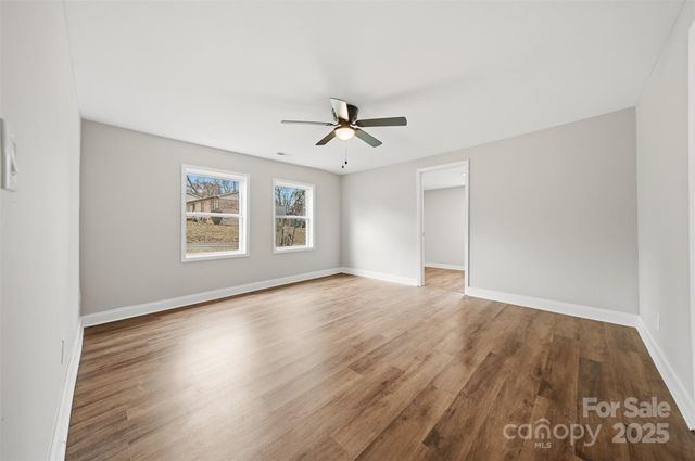 702 N 9th Street, Bessemer City, NC 28016