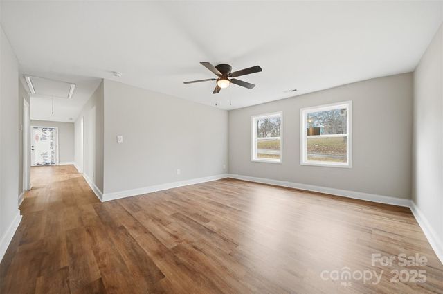 702 N 9th Street, Bessemer City, NC 28016